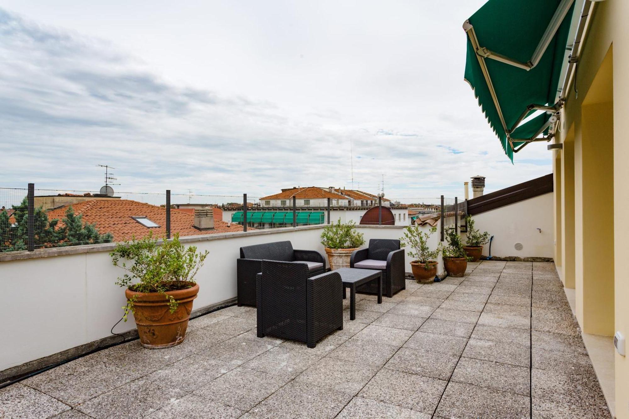 Apartament Amazing Flat With Big Terrace And Private Car Park Werona Zewnętrze zdjęcie